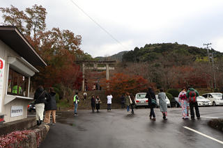 バスを内山（竈門神社）で下車