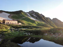 剣山荘と剱岳