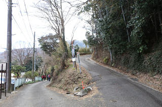 大楠山に向かって下ります