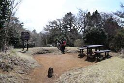 浅間山(804m)、三角点有り