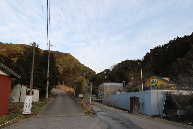 増間七滝遊歩道へ