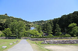 安土山に向かう