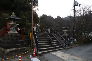 大神宮橋を渡る