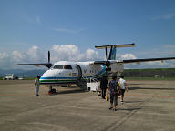 長崎からはプロペラ機