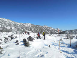 雪道はアイゼン不要