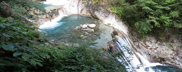 西沢渓谷七ツ釜五段の滝