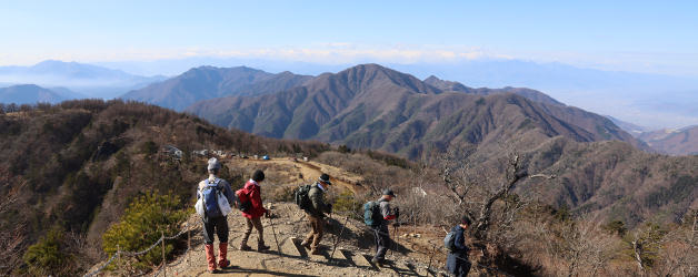 三ッ峠山から御坂山地